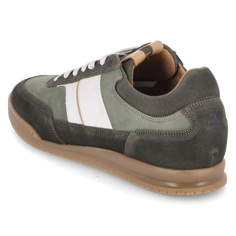 Low-Top Sneaker