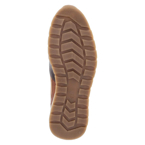 Low-Top Sneaker