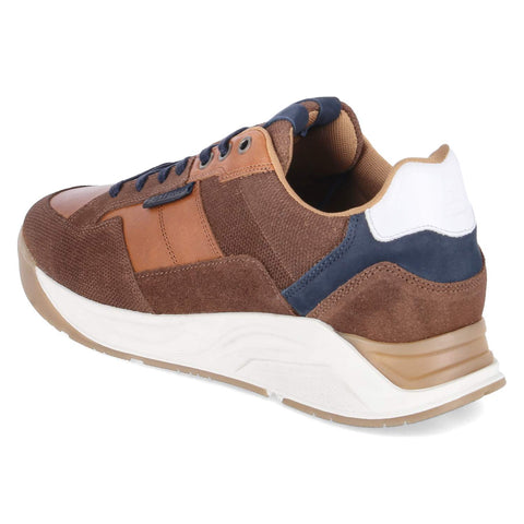 Low-Top Sneaker