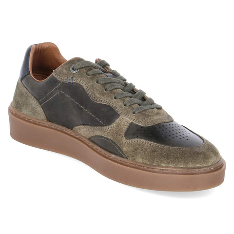 Low-Top Sneaker