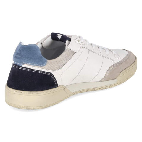 Low-Top Sneaker