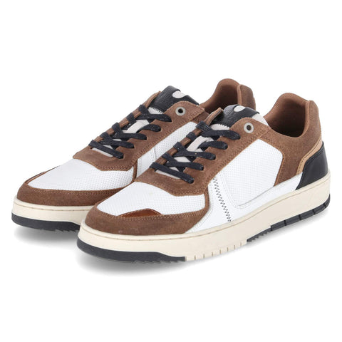 Low-Top Sneaker