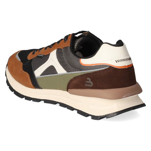 Low-Top Sneaker