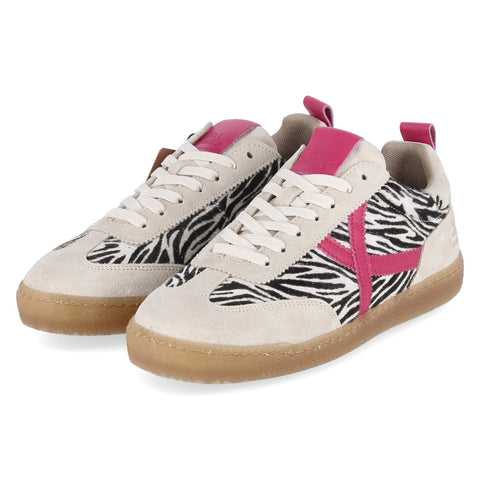 Low-Top Sneaker