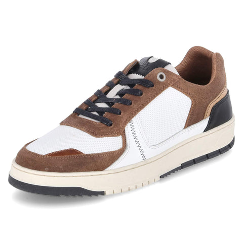 Low-Top Sneaker