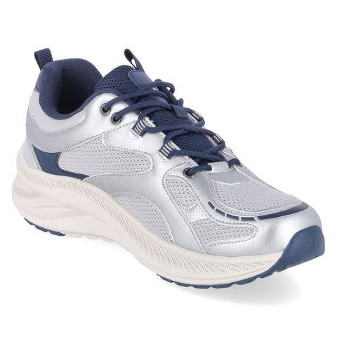 Low-Top Sneaker