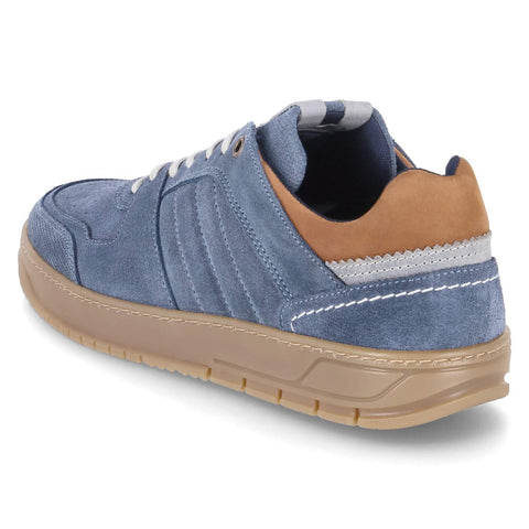 Low-Top Sneaker