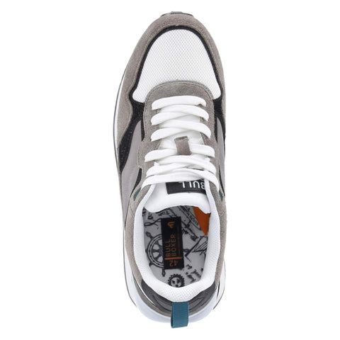 Low-Top Sneaker