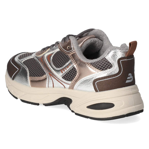 Low-Top Sneaker