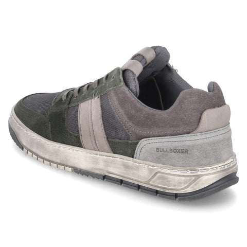 Low-Top Sneaker