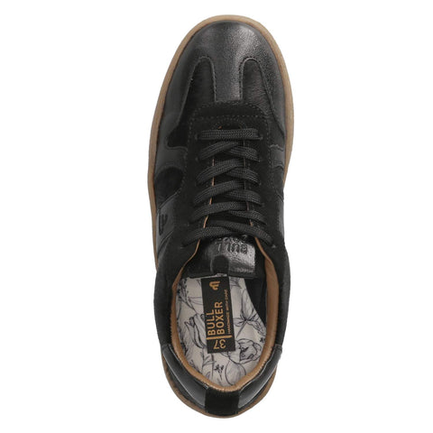 Low-Top Sneaker