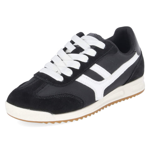 Low-Top Sneaker