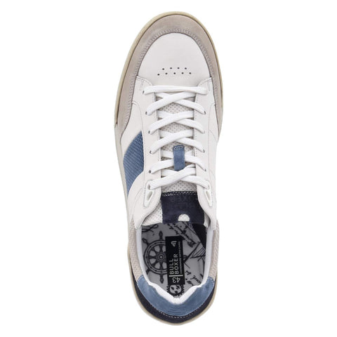 Low-Top Sneaker