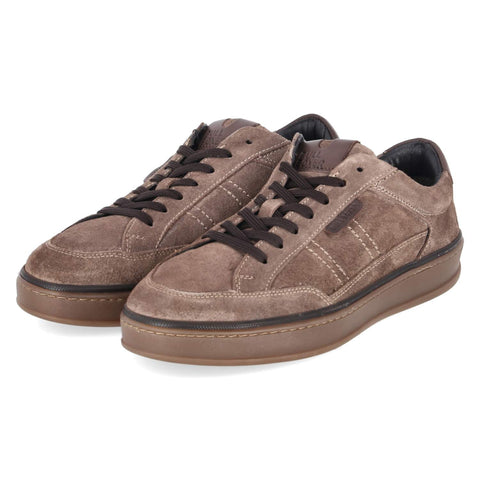 Low-Top Sneaker