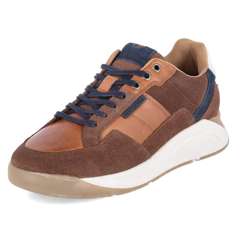 Low-Top Sneaker