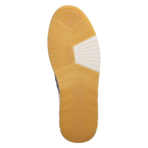 Low-Top Sneaker