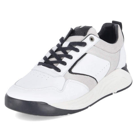 Low-Top Sneaker