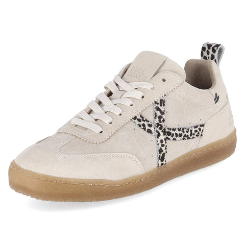 Low-Top Sneaker