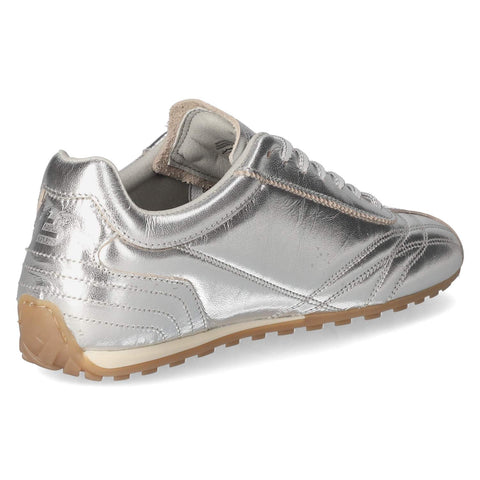 Low-Top Sneaker