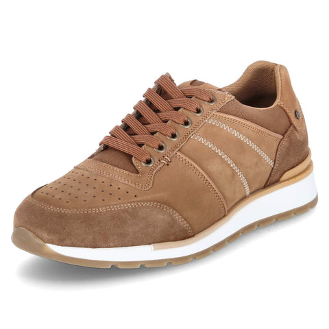 Low-Top Sneaker