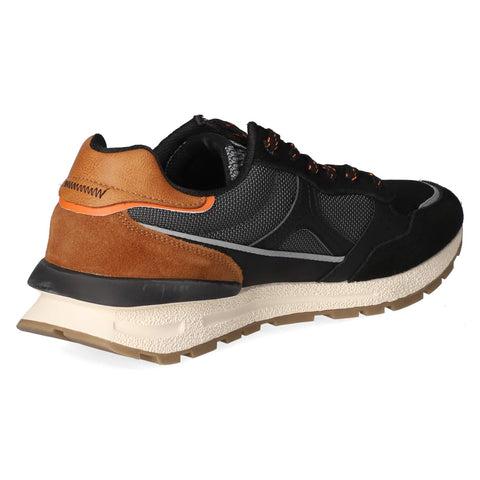 Low-Top Sneaker