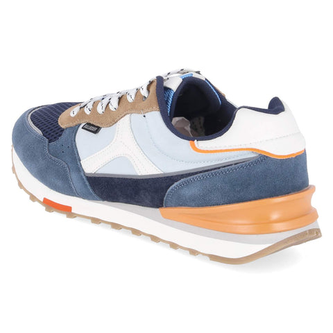 Low-Top Sneaker