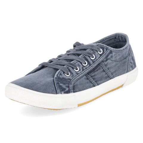 Low-Top Sneaker