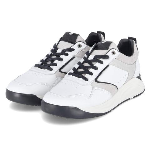 Low-Top Sneaker