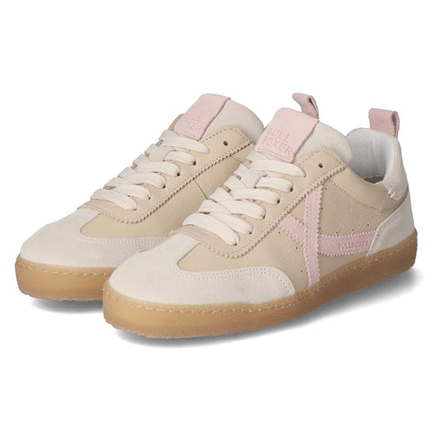Low-Top Sneaker