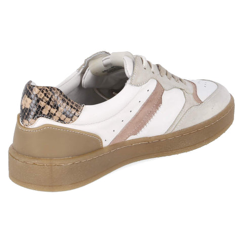 Low-Top Sneaker