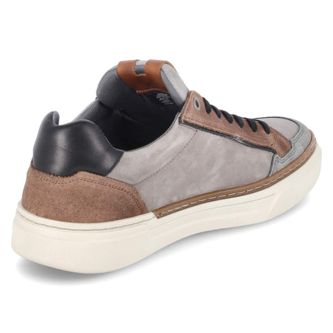 Low-Top Sneaker