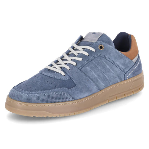 Low-Top Sneaker