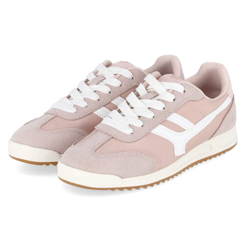 Low-Top Sneaker
