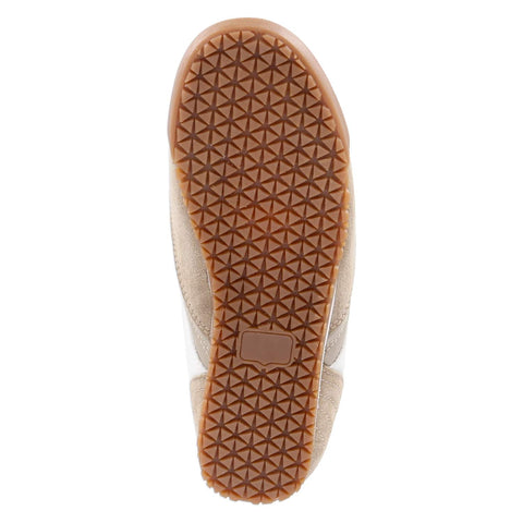 Low-Top Sneaker