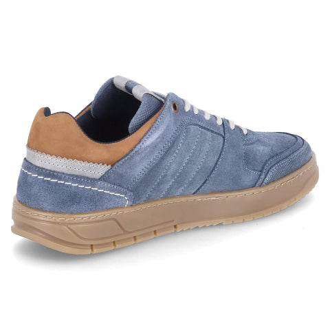 Low-Top Sneaker